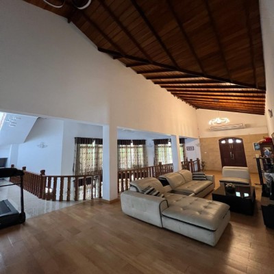 Massive House for Sale in Kandy-4
