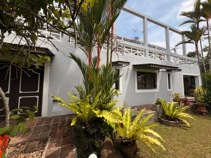Land Valued House For Sale in Thalawathugoda-1
