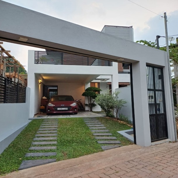House For Sale in Piliyandala-1