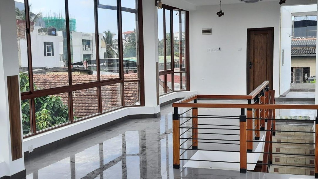 Convenient 4 bedroom House for Sale - Mount lavinia-8