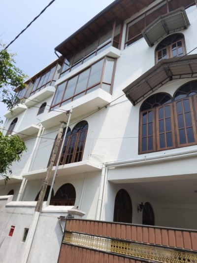 Convenient 4 bedroom House for Sale - Mount lavinia