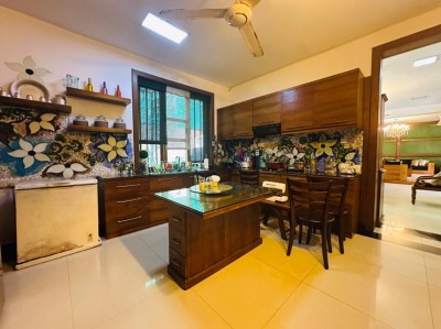 🏘 5BR House for Sale in Colombo 03 with Premium Wood Finishes.-5