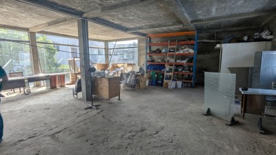 Commercial Property for Sale in Col 14-6