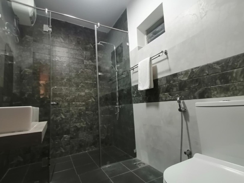 Elegant 5 Bedroom House for Rent in Pita Kotte | LKR 450,000 per month-13