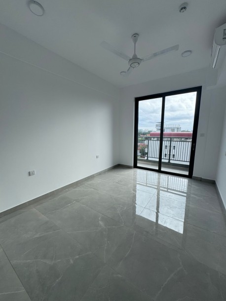 Prive Residence- 03 Rooms Unfurnished Apartment for Sale-6