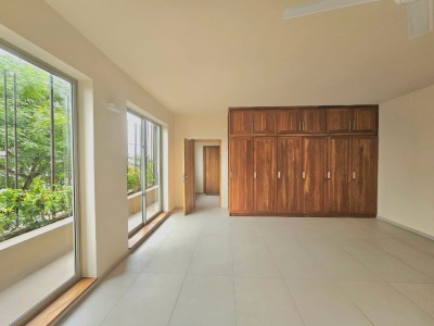 House for Sale in Battharamulla-11