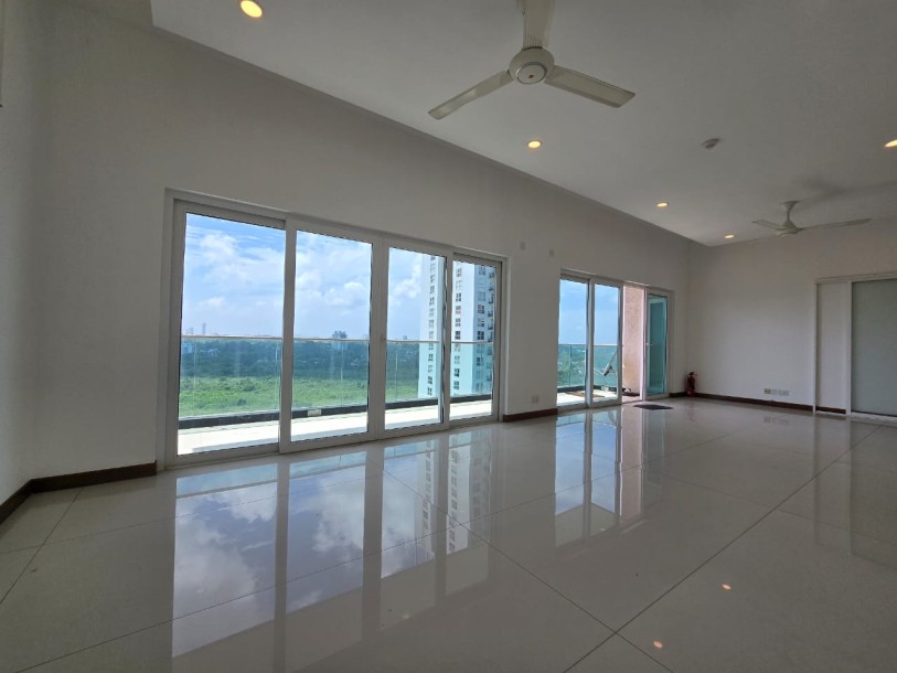🏙️ Spacious 5-Bedroom Apartment for Sale in Rajagiriya | LKR 210 Million (Negotiable)-2