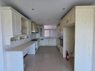 🏙️ Spacious 5-Bedroom Apartment for Sale in Rajagiriya | LKR 210 Million (Negotiable)-8