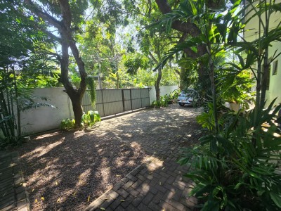 Spacious 6-Bedroom House for Sale in Nugegoda | LKR 110 Million (Negotiable)-12