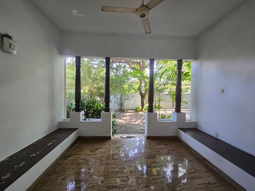 Spacious 6-Bedroom House for Sale in Nugegoda | LKR 110 Million (Negotiable)-10