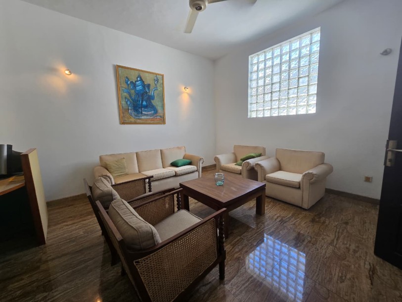 Spacious 6-Bedroom House for Sale in Nugegoda | LKR 110 Million (Negotiable)-2