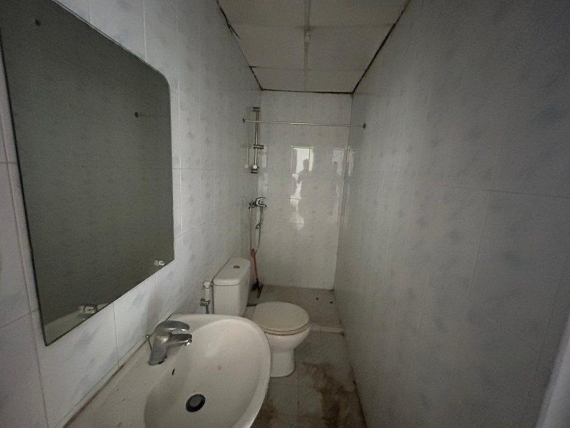 Valuable commercial property for sale in the heart of Colombo 03-7