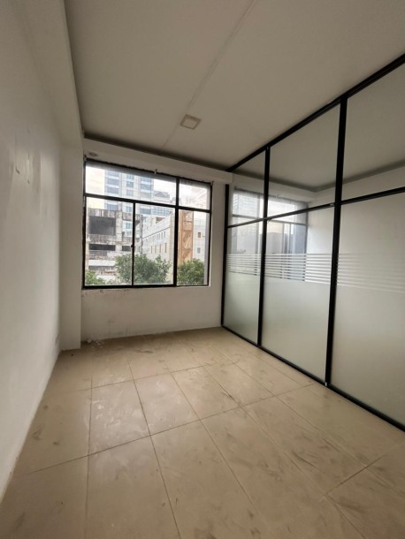 Valuable commercial property for sale in the heart of Colombo 03-4