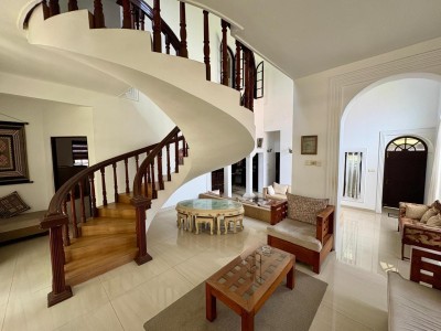 MODERN LUXURY HOUSE Off Layards Road Colombo 04-14