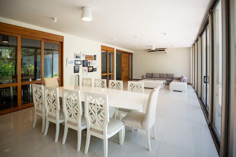 Prestigious 4 Bedroom House in Colombo 06 with bare land | LKR 335 Million-9