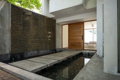 Prestigious 4 Bedroom House in Colombo 06 with bare land | LKR 335 Million-12