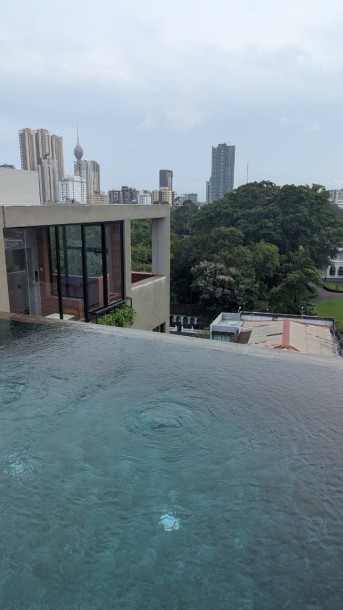 Modern Residential floor for Rent @ Cambridge Col 07-7