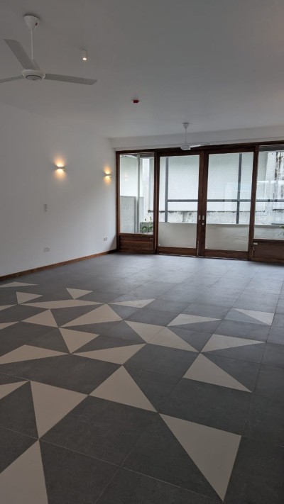 Modern Residential floor for Rent @ Cambridge Col 07-2
