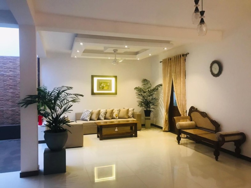 Luxury Three-Storey Home for Rent in Pepiliyana-1