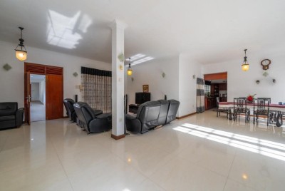 03 Storied Modern House With 06 Bedroom For Immediate Sale In Kohuwala (150M & Price Highly Negotiable)-9