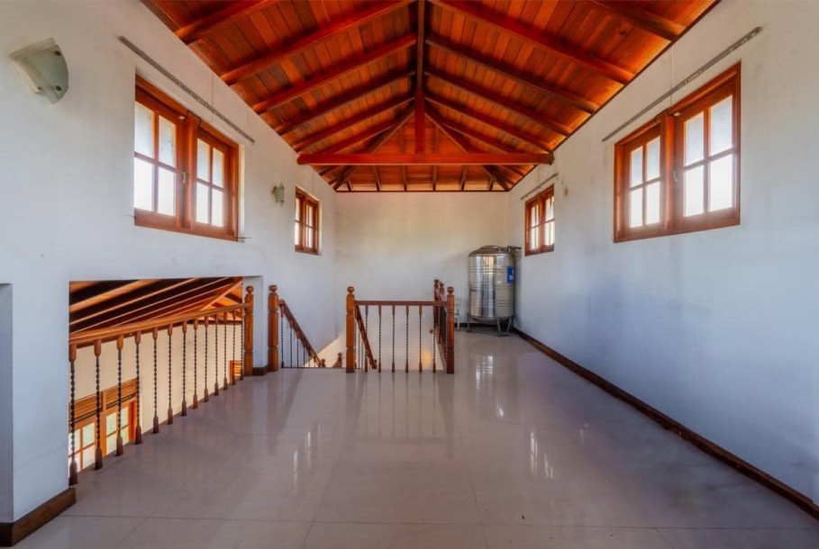 03 Storied Modern House With 06 Bedroom For Immediate Sale In Kohuwala (150M & Price Highly Negotiable)-4