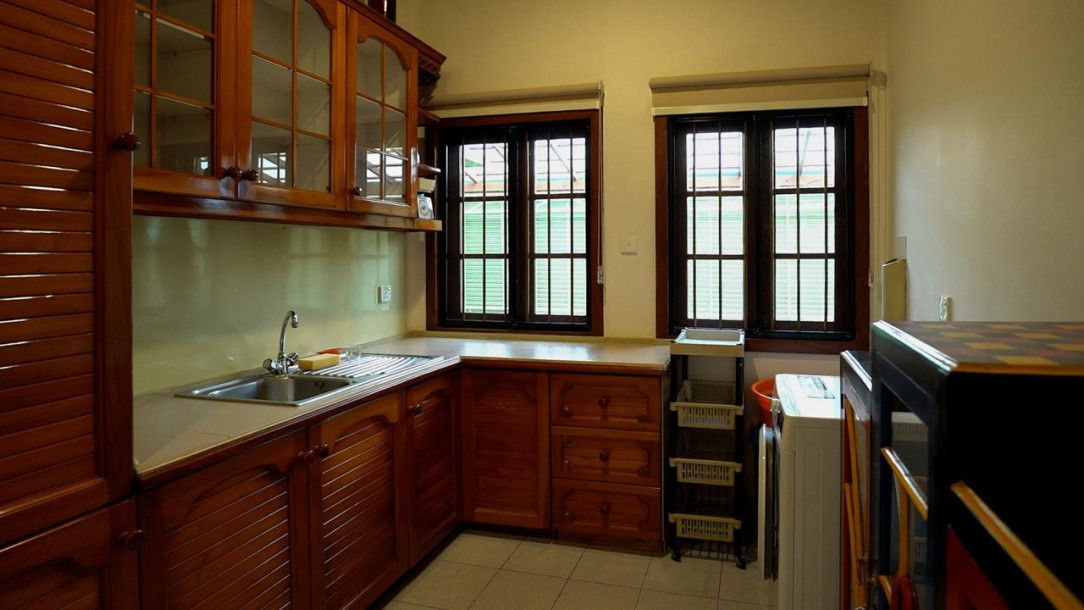 Luxury 4-Bedroom House for Rent in Colombo 05 | USD 3,000 per month-8