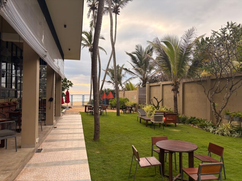 Luxury Beachfront Villa For Sale in Negombo-6