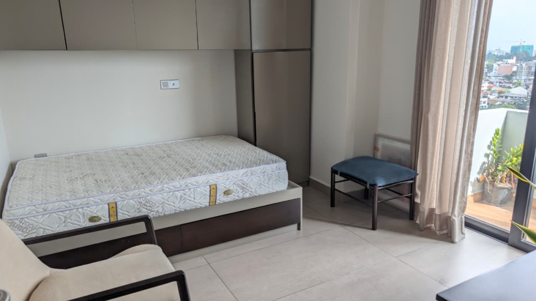 A Neatly furnished apartment in Park Heights, Colombo 05 for Rent-5