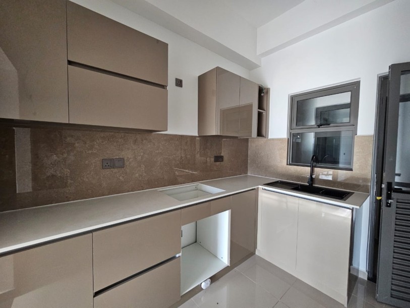 Canterbury Golf Apartments (Lexus Apartments)-9