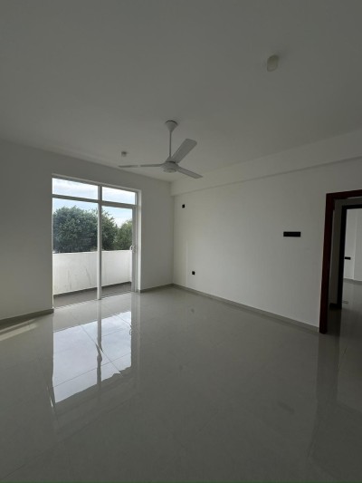 3 Bedroom Apartment for Sale in Regal Court, Colombo 05 | Price: 64,400,000 LKR (Negotiable)-4