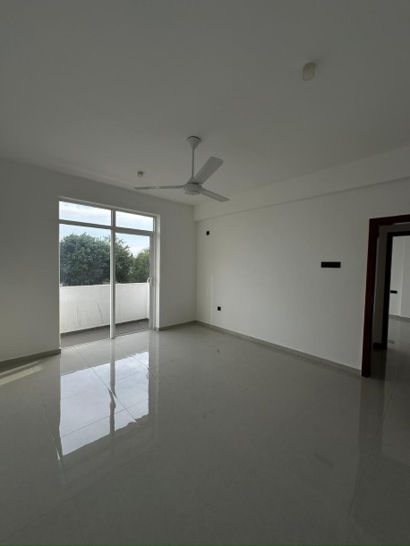 3 Bedroom Apartment for Sale in Regal Court, Colombo 05 | Price: 64,400,000 LKR (Negotiable)-4