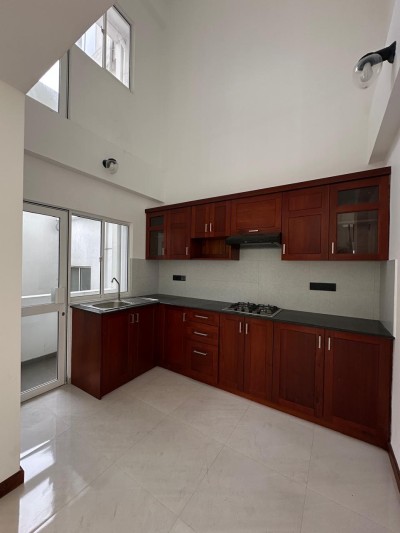 4 Bedroom Apartment for Sale in Royal Court, Colombo 05-9