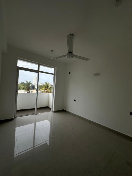 4 Bedroom Apartment for Sale in Royal Court, Colombo 05-5