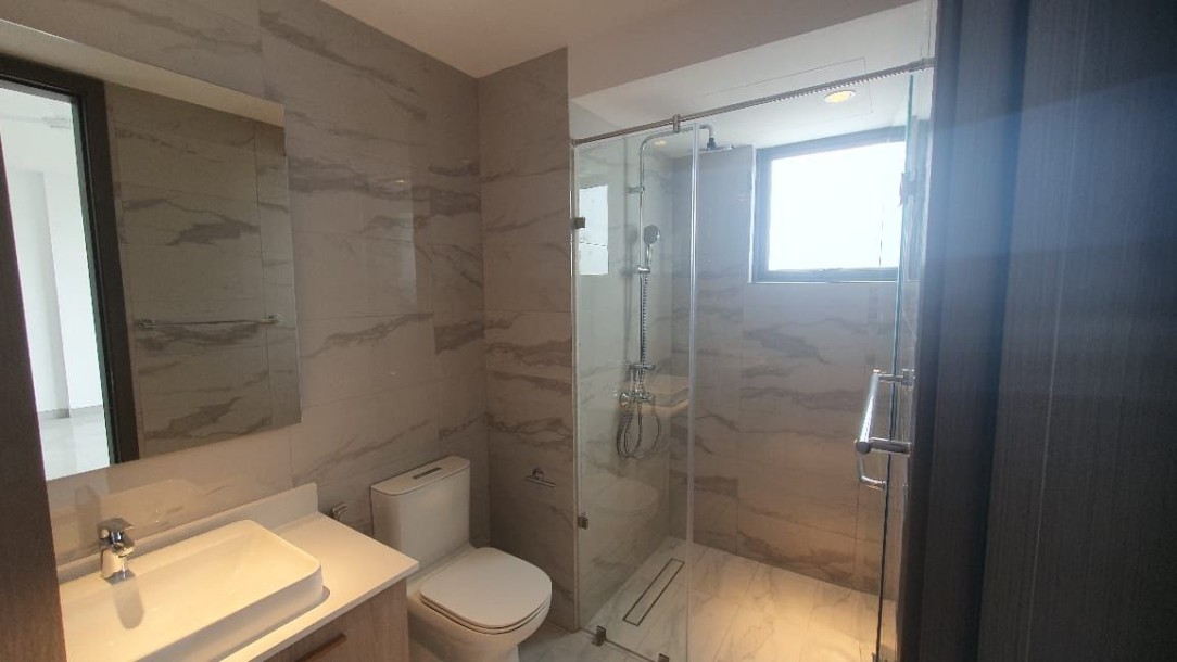 3 Bedroom Apartment for Sale in 121 Prive Residence, Jawatte Road | Price: 110 million LKR ( Negotiable )-9