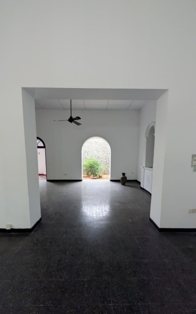 Finest Colonial property for Sale in Colombo 08-3