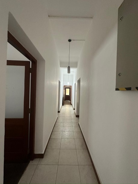 Colonial Type Commercial House for  Rent in Colombo 4 | Price: LKR 1.25 Million-8