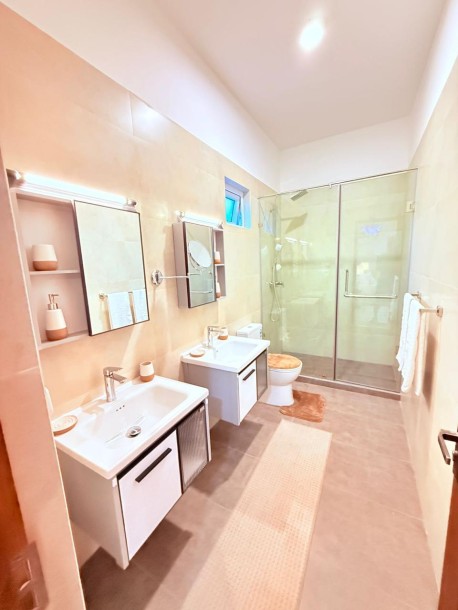 🌍 Exclusive Luxury Residence for Sale – Palawaththa, Baththaramulla, Sri Lanka-7