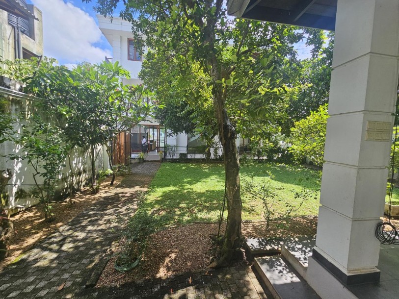 Pelawatte luxury house for Rent-8
