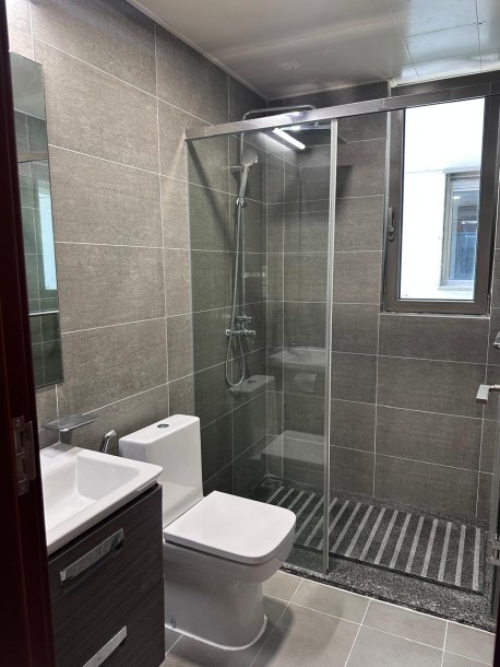 3 Bedroom Astoria apartment for Sale in Colombo 03.-8