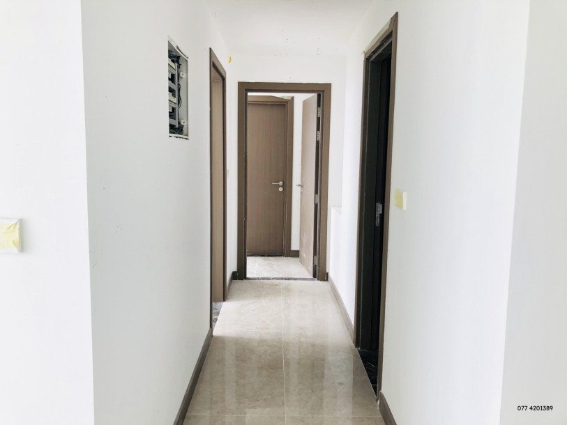 Marina Square Unfurnished Apartment for Sale in Colombo 15-7