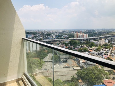 Marina Square Unfurnished Apartment for Sale in Colombo 15-5