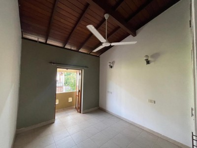 House For Sale in Moratuwa-7
