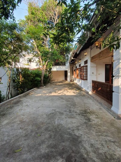 Dual Property Investment Opportunity – Bungalow + House in Mount Lavinia | Investment : LKR 125 Million (Negotiable)