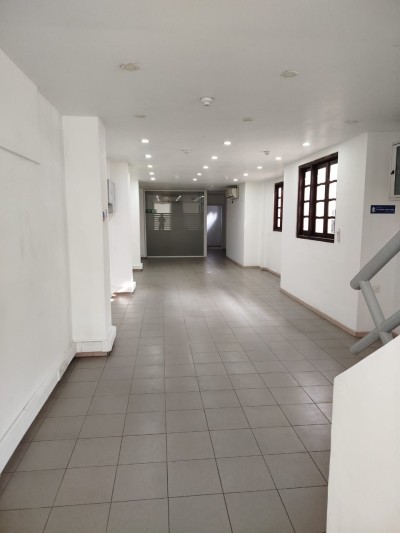 Commercial Building for Lease in Colombo 07