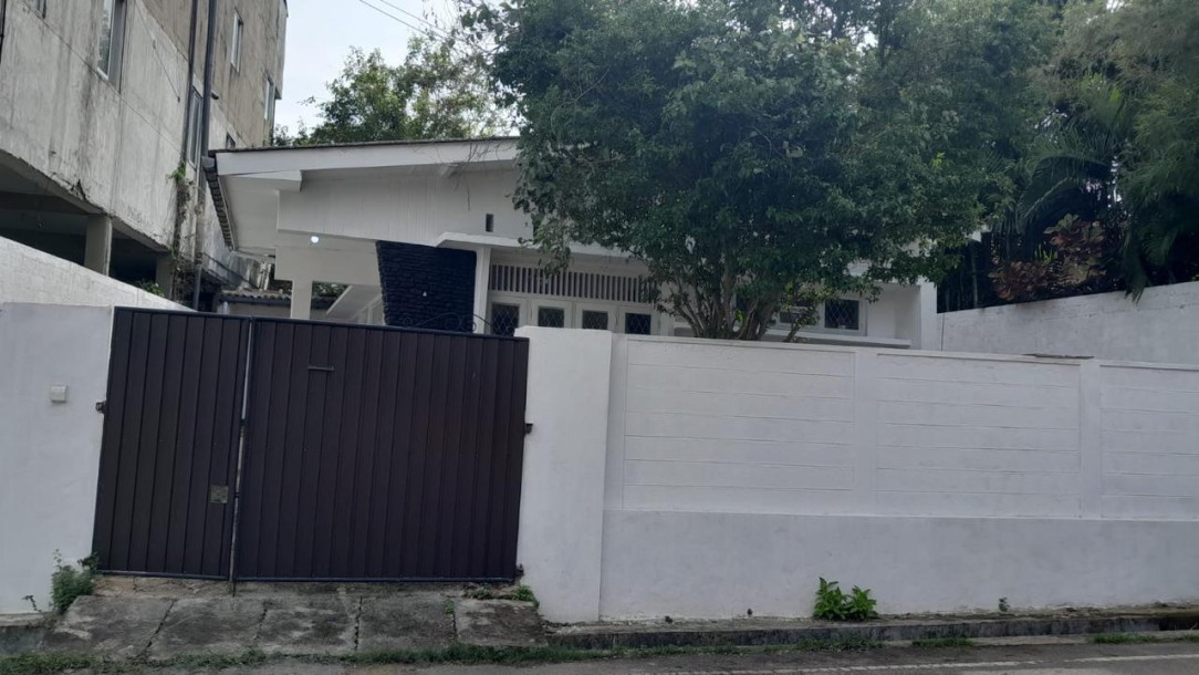 15 Perch Land with house for Sale In Nawala | LKR 108 Million-1