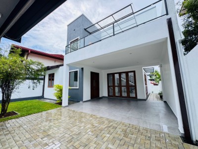 4BR Luxury House for Sale in Piliyandala | LKR 49.5 Miln (HS4707)