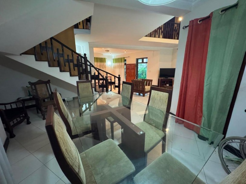 5BR House for Sale in Boralesgamuwa | LKR 54 Million (HS4712)-11