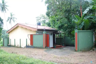6.5 Perch 2BR House for Sale in Homagama | LKR 16 Million (HS4705)