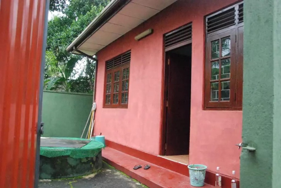 6.5 Perch 2BR House for Sale in Homagama | LKR 16 Million (HS4705)-4