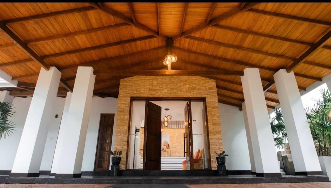 Luxury Villa for Rent in Kandy | LKR 425,000/Month (VL4710)-2